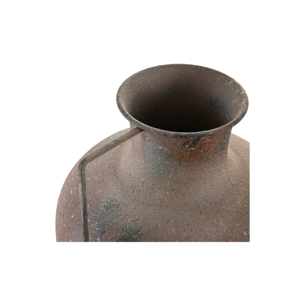 Jarrón metal envejecido marrón 29x29x41,5 cm Añade un toque de encanto rústico y carácter artesanal a tu hogar con este elegante jarrón de metal acabado envejecido en tono marrón.